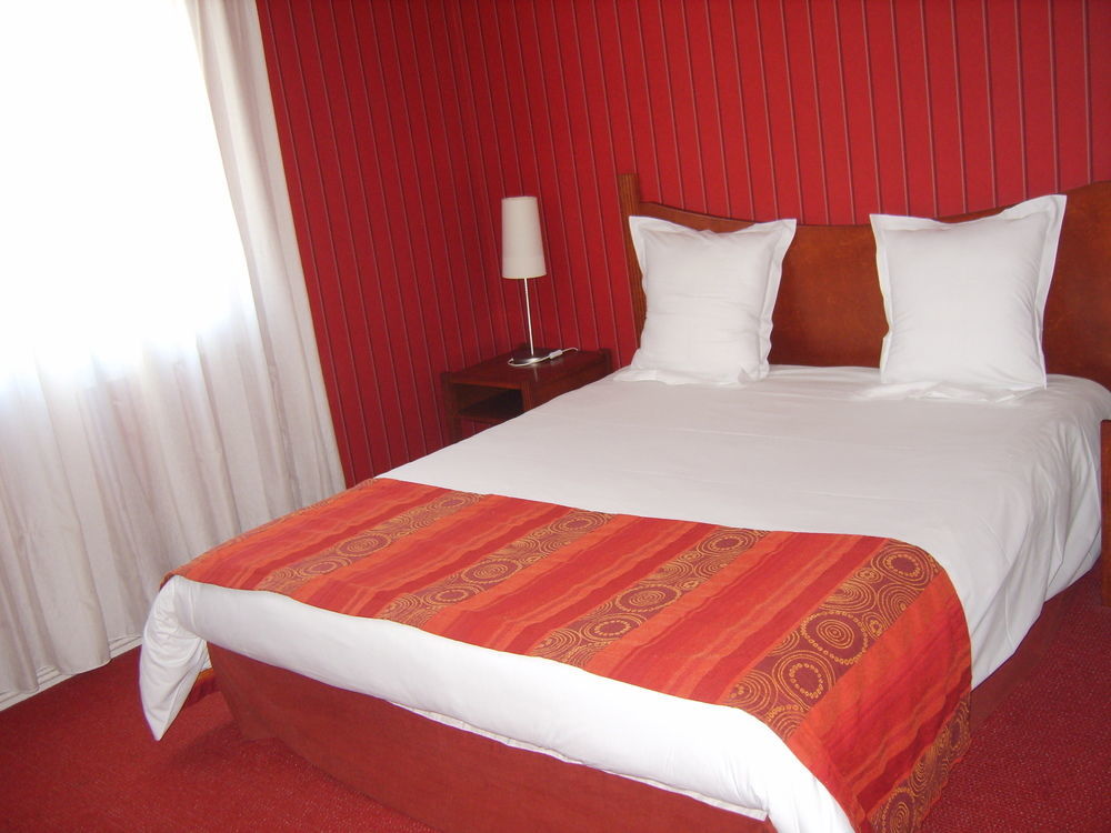 Logis Hotel L'Escargotiere Dijon Sud - Chenôve Eksteriør bilde